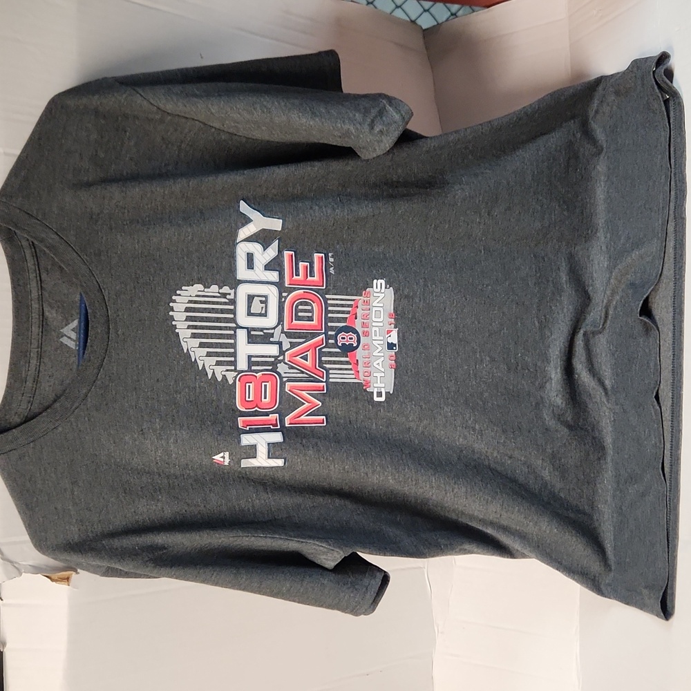 EUC Majestic 2018 History Made World Series Champions Boston Redsox Men's sz L